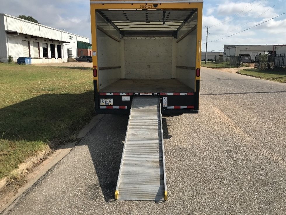 Light Duty Box Truck-Light and Medium Duty Trucks-GMC-2022-Savana G33903-East Chicago-IN-111,535\n\t\tmiles-$ 27,000 - Image 9