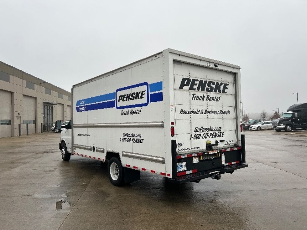 2022 Gmc Savana 3500 Cutaway photo 6