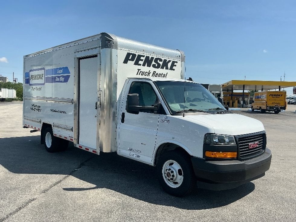Light Duty Box Truck-Light and Medium Duty Trucks-GMC-2022-Savana G33903-East Chicago-IN-27,822\n\t\tmiles-$ 43,500 - Image 1