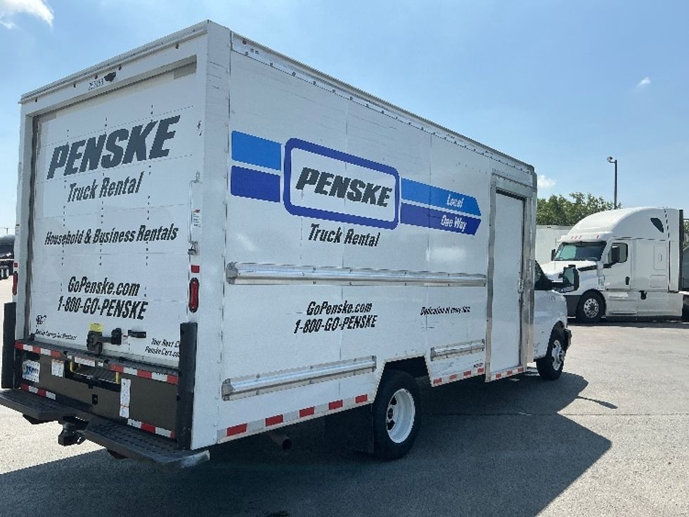 Light Duty Box Truck-Light and Medium Duty Trucks-GMC-2022-Savana G33903-East Chicago-IN-27,822\n\t\tmiles-$ 43,500 - Image 12