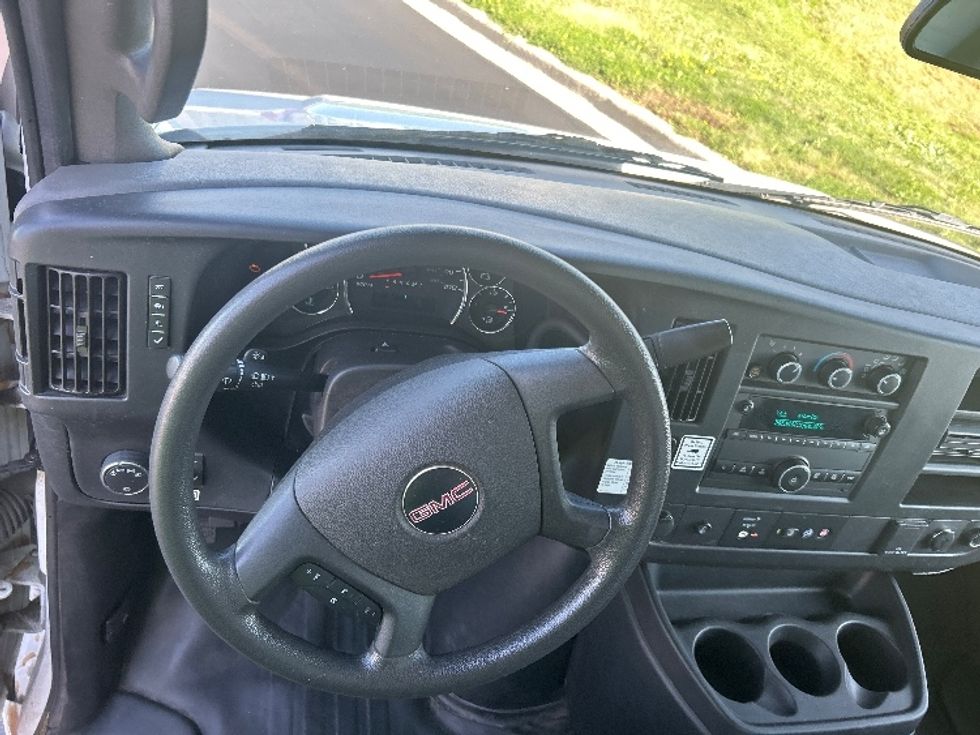 Light Duty Box Truck-Light and Medium Duty Trucks-GMC-2022-Savana G33903-East Chicago-IN-46,891\n\t\tmiles-$ 41,500 - Image 18