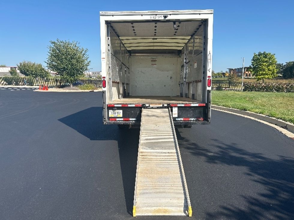 Light Duty Box Truck-Light and Medium Duty Trucks-GMC-2022-Savana G33903-East Chicago-IN-46,891\n\t\tmiles-$ 41,500 - Image 28