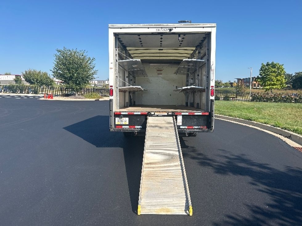 Light Duty Box Truck-Light and Medium Duty Trucks-GMC-2022-Savana G33903-East Chicago-IN-46,891\n\t\tmiles-$ 41,500 - Image 9