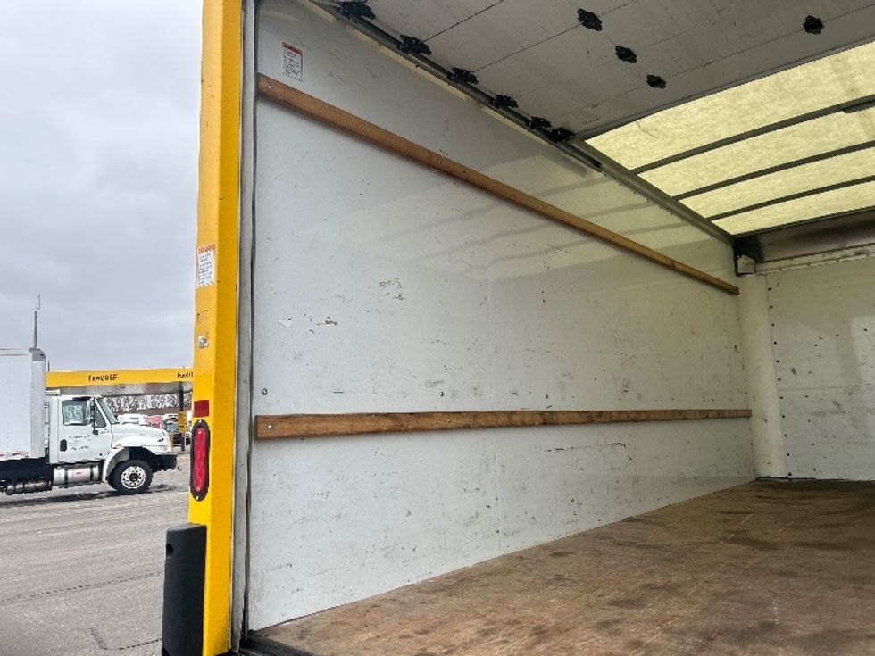 Light Duty Box Truck-Light and Medium Duty Trucks-GMC-2022-Savana G33903-East Chicago-IN-52,210\n\t\tmiles-$ 34,250 - Image 10