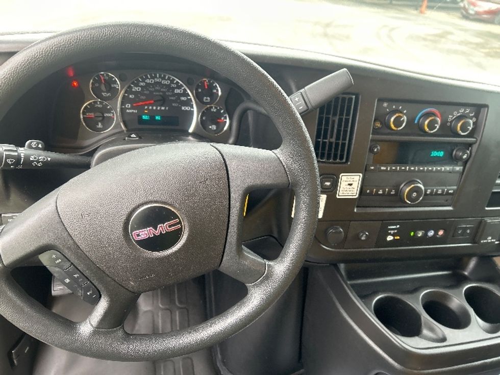 Light Duty Box Truck-Light and Medium Duty Trucks-GMC-2022-Savana G33903-East Chicago-IN-52,210\n\t\tmiles-$ 34,250 - Image 16