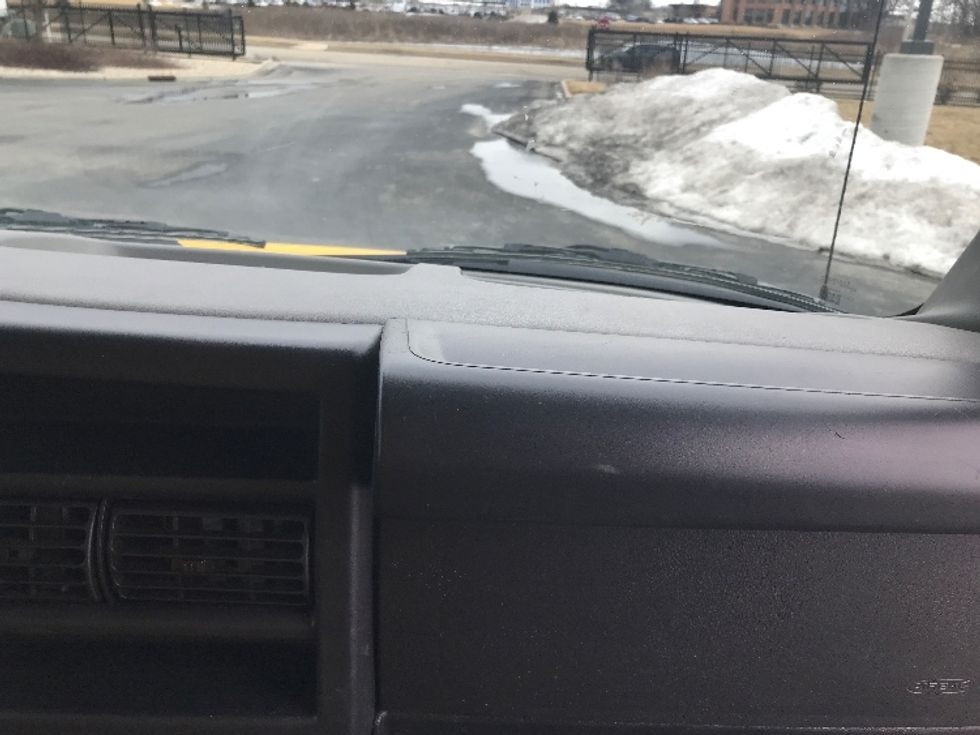 Light Duty Box Truck-Light and Medium Duty Trucks-GMC-2022-Savana G33903-East Chicago-IN-94,516\n\t\tmiles-$ 30,500 - Image 21