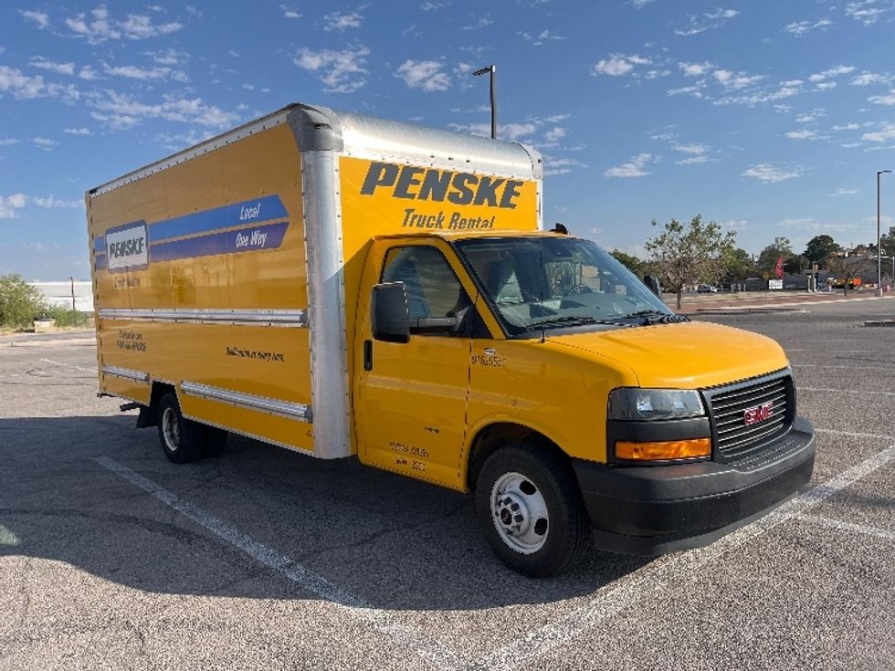 Light Duty Box Truck-Light and Medium Duty Trucks-GMC-2022-Savana G33903-El Paso-TX-104,707\n\t\tmiles-$ 27,000 - Image 1