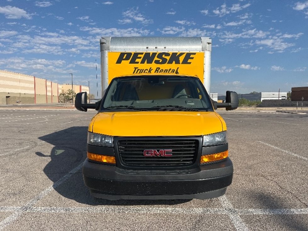 Light Duty Box Truck-Light and Medium Duty Trucks-GMC-2022-Savana G33903-El Paso-TX-104,707\n\t\tmiles-$ 27,000 - Image 2