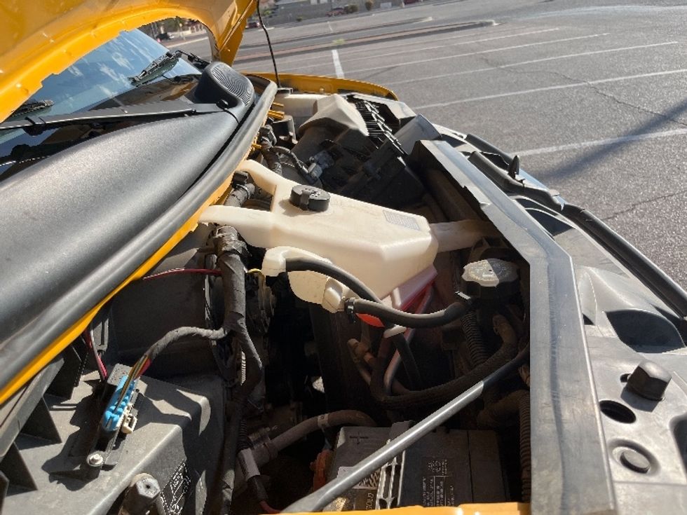 Light Duty Box Truck-Light and Medium Duty Trucks-GMC-2022-Savana G33903-El Paso-TX-104,707\n\t\tmiles-$ 27,000 - Image 23
