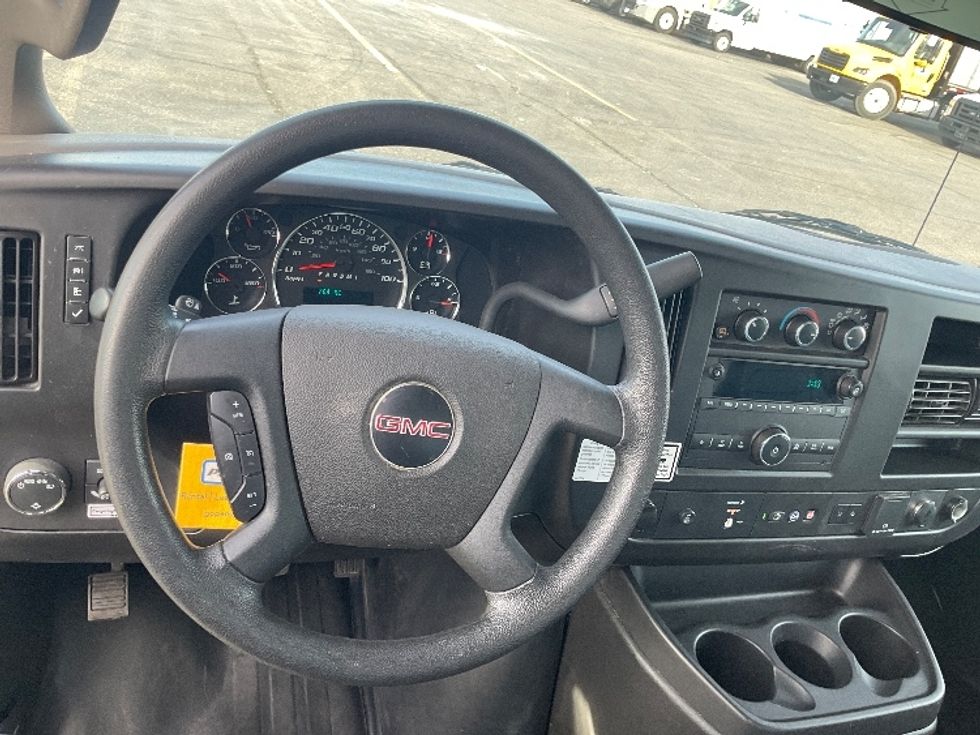 Light Duty Box Truck-Light and Medium Duty Trucks-GMC-2022-Savana G33903-El Paso-TX-110,764\n\t\tmiles-$ 27,500 - Image 26