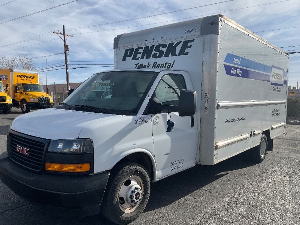 Light Duty Box Truck-Light and Medium Duty Trucks-GMC-2022-Savana G33903-El Paso-TX-110,764\n\t\tmiles-$ 27,500 - Image 3