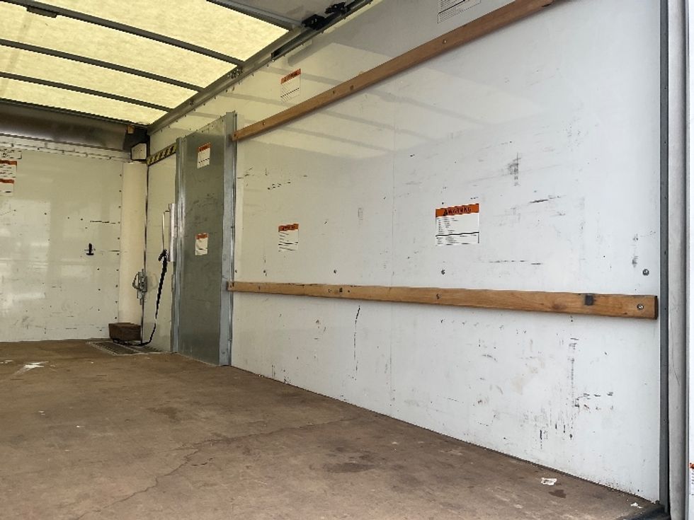 Light Duty Box Truck-Light and Medium Duty Trucks-GMC-2022-Savana G33903-El Paso-TX-33,683\n\t\tmiles-$ 43,250 - Image 12