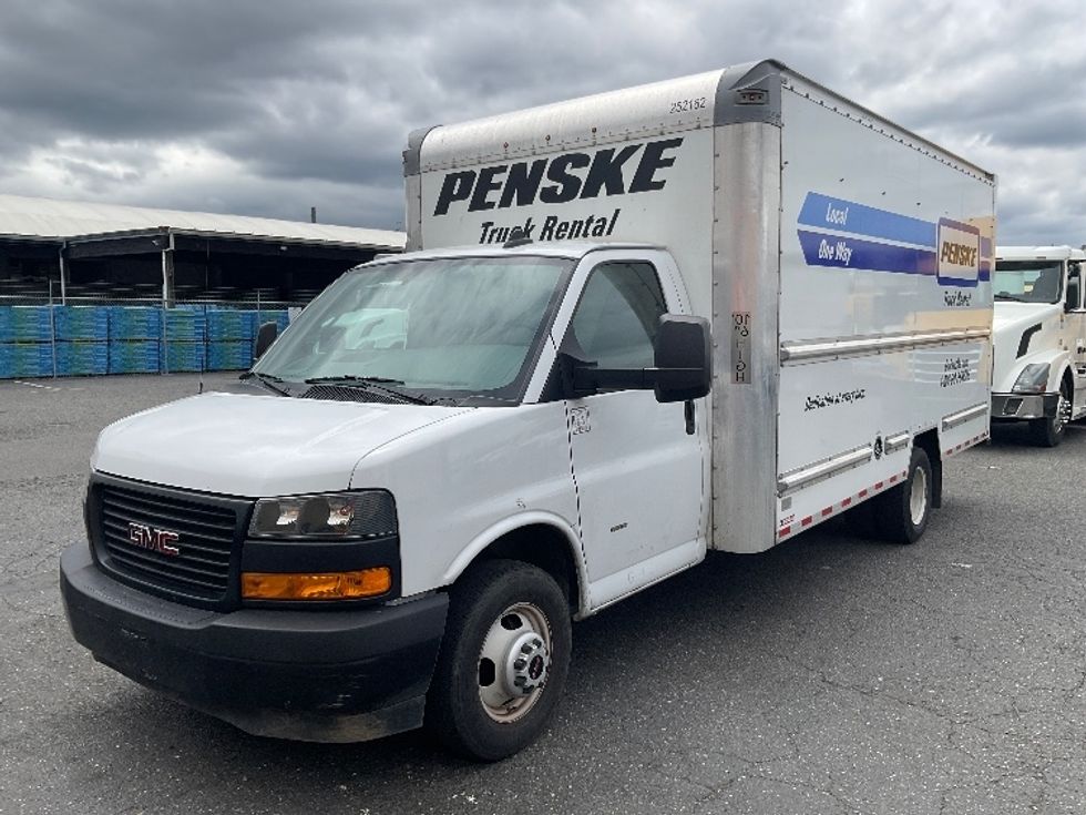 2022 Gmc Savana 3500 Cutaway photo 3
