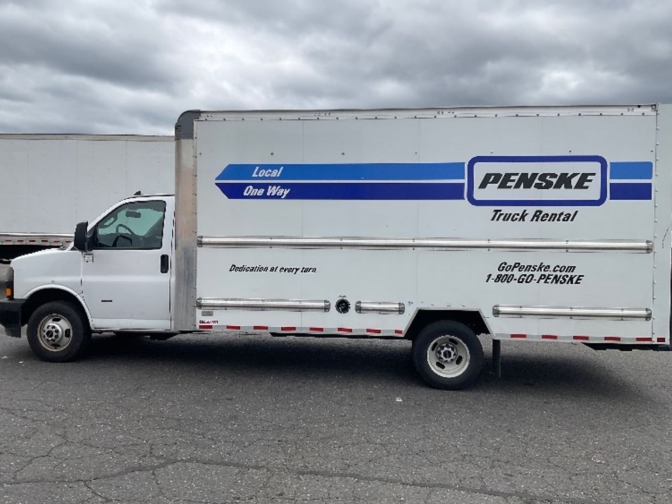 2022 Gmc Savana 3500 Cutaway photo 4