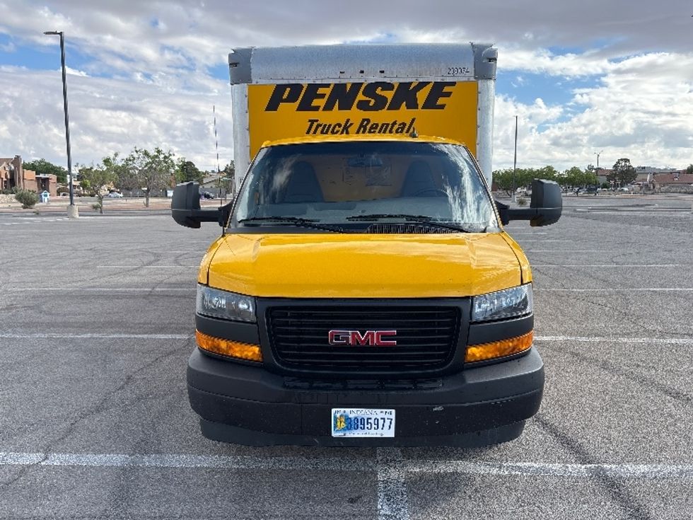 Light Duty Box Truck-Light and Medium Duty Trucks-GMC-2022-Savana G33903-El Paso-TX-57,842\n\t\tmiles-$ 37,250 - Image 2