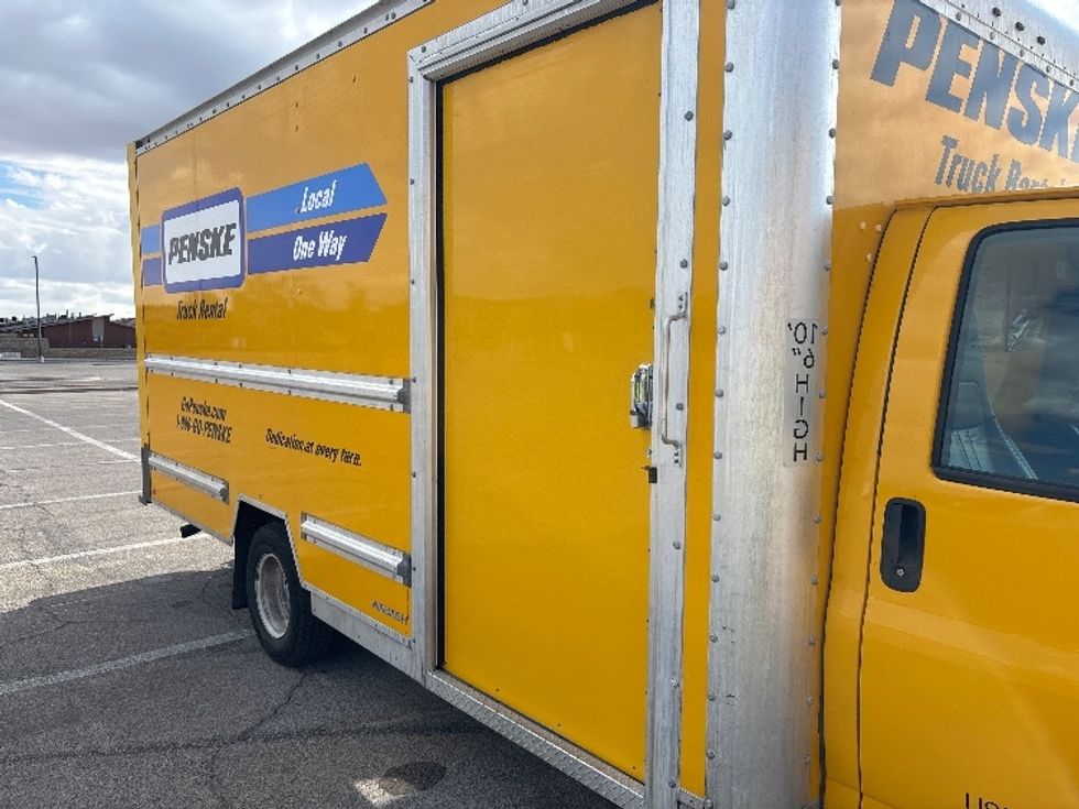 Light Duty Box Truck-Light and Medium Duty Trucks-GMC-2022-Savana G33903-El Paso-TX-57,842\n\t\tmiles-$ 37,250 - Image 24