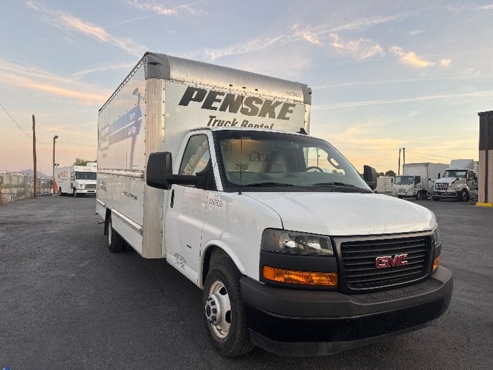 Light Duty Box Truck-Light and Medium Duty Trucks-GMC-2022-Savana G33903-El Paso-TX-91,121\n\t\tmiles-$ 34,250 - Image 1
