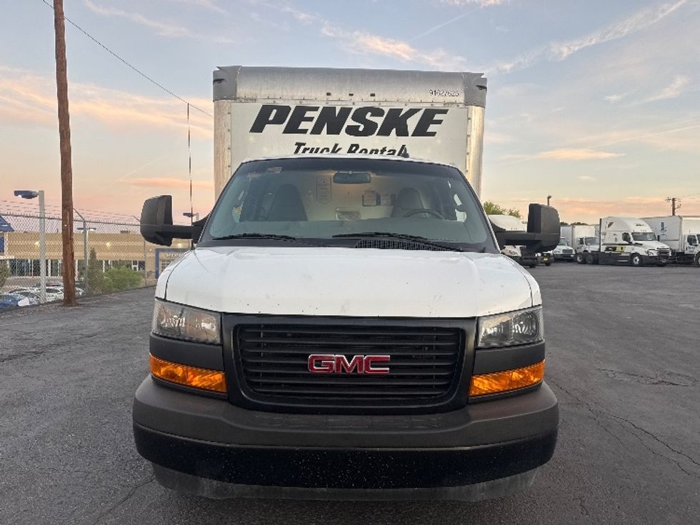 Light Duty Box Truck-Light and Medium Duty Trucks-GMC-2022-Savana G33903-El Paso-TX-91,121\n\t\tmiles-$ 34,250 - Image 2