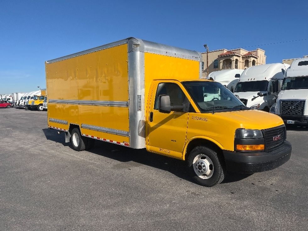 Light Duty Box Truck-Light and Medium Duty Trucks-GMC-2022-Savana G33903-El Paso-TX-94,930\n\t\tmiles-$ 30,500 - Image 1