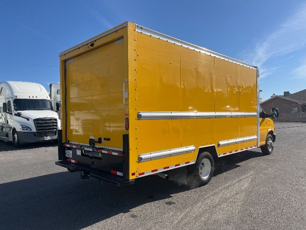 Light Duty Box Truck-Light and Medium Duty Trucks-GMC-2022-Savana G33903-El Paso-TX-94,930\n\t\tmiles-$ 30,500 - Image 13