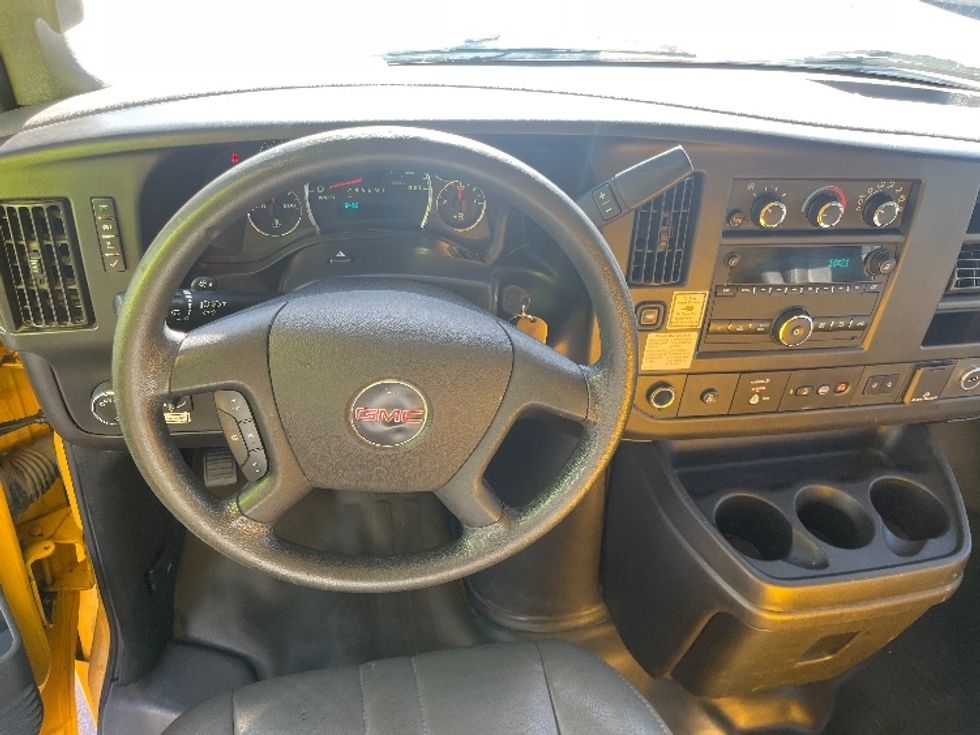 Light Duty Box Truck-Light and Medium Duty Trucks-GMC-2022-Savana G33903-El Paso-TX-94,930\n\t\tmiles-$ 30,500 - Image 18