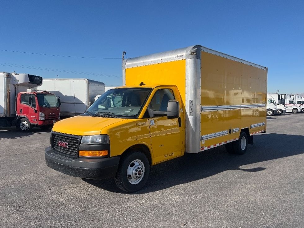 Light Duty Box Truck-Light and Medium Duty Trucks-GMC-2022-Savana G33903-El Paso-TX-94,930\n\t\tmiles-$ 30,500 - Image 3