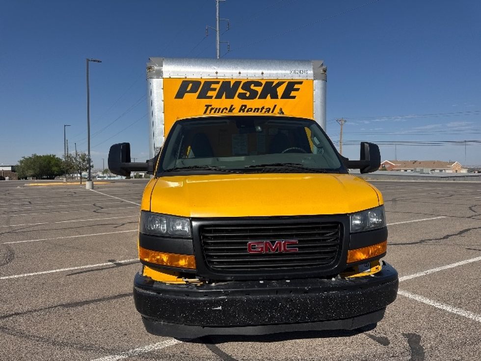 Light Duty Box Truck-Light and Medium Duty Trucks-GMC-2022-Savana G33903-El Paso-TX-95,018\n\t\tmiles-$ 29,500 - Image 2