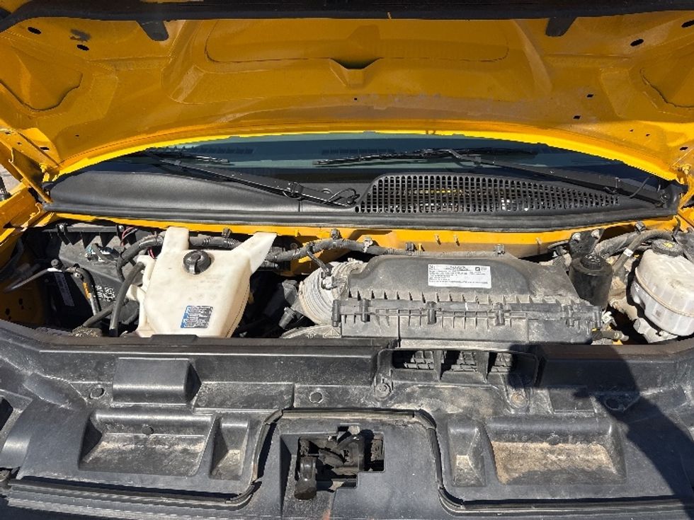 Light Duty Box Truck-Light and Medium Duty Trucks-GMC-2022-Savana G33903-El Paso-TX-95,018\n\t\tmiles-$ 29,500 - Image 21