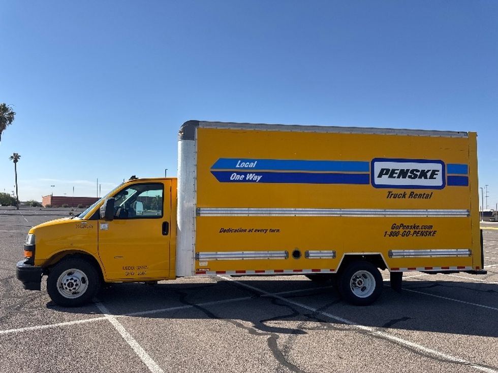 Light Duty Box Truck-Light and Medium Duty Trucks-GMC-2022-Savana G33903-El Paso-TX-95,018\n\t\tmiles-$ 29,500 - Image 4