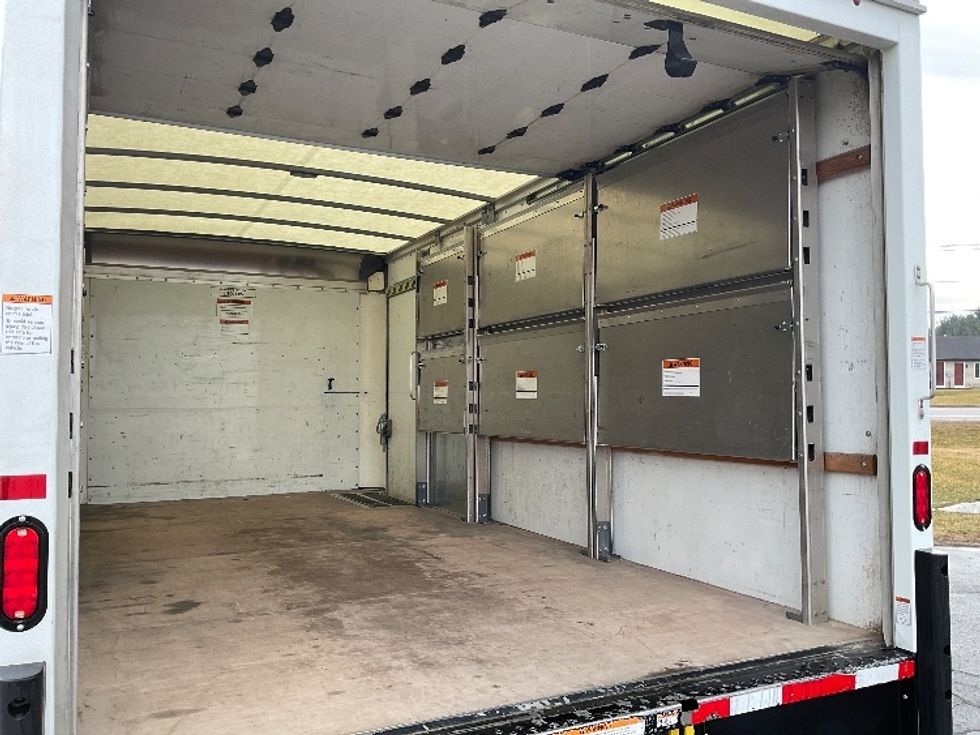 Light Duty Box Truck-Light and Medium Duty Trucks-GMC-2022-Savana G33903-Elkhart-IN-41,587\n\t\tmiles-$ 41,000 - Image 10