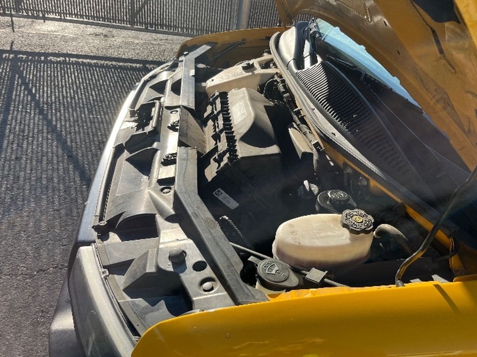 Light Duty Box Truck-Light and Medium Duty Trucks-GMC-2022-Savana G33903-Elmsford-NY-42,906\n\t\tmiles-$ 36,250 - Image 21