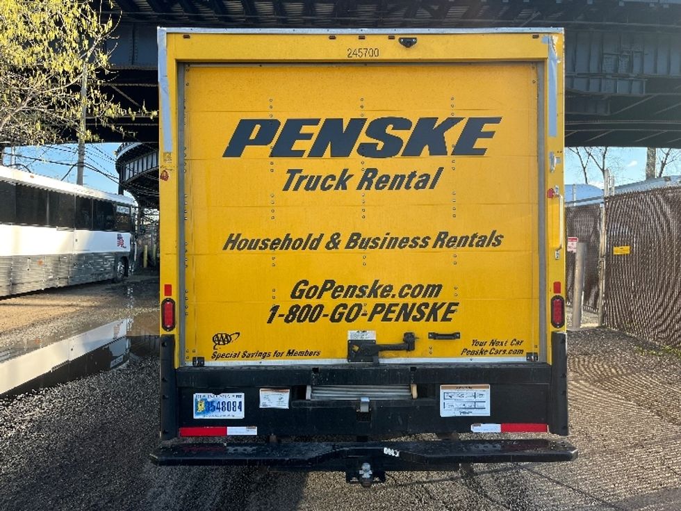 Light Duty Box Truck-Light and Medium Duty Trucks-GMC-2022-Savana G33903-Elmsford-NY-42,906\n\t\tmiles-$ 36,250 - Image 6