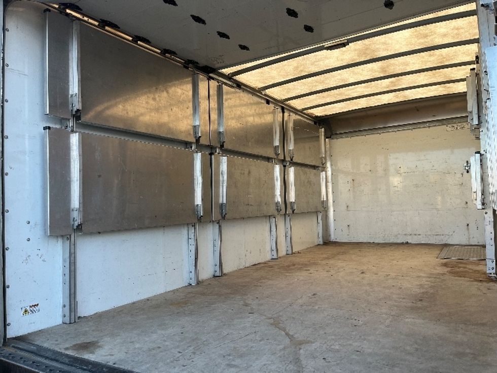 Light Duty Box Truck-Light and Medium Duty Trucks-GMC-2022-Savana G33903-Elmsford-NY-42,906\n\t\tmiles-$ 36,250 - Image 9