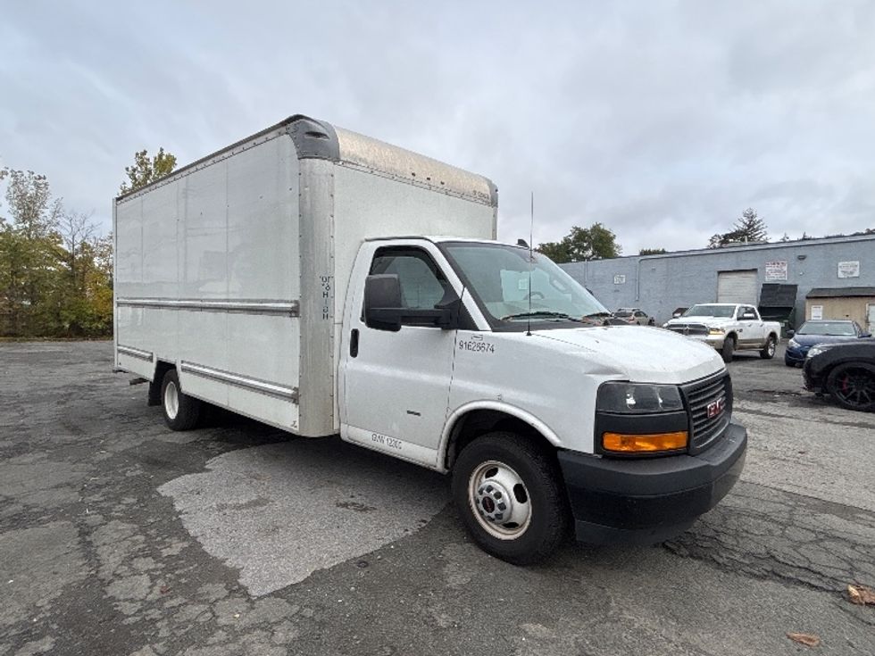 Light Duty Box Truck-Light and Medium Duty Trucks-GMC-2022-Savana G33903-Elmsford-NY-57,916\n\t\tmiles-$ 35,500 - Image 1