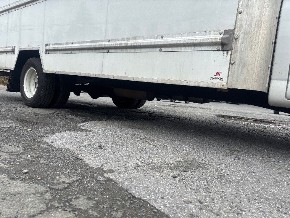 Light Duty Box Truck-Light and Medium Duty Trucks-GMC-2022-Savana G33903-Elmsford-NY-57,916\n\t\tmiles-$ 35,500 - Image 14