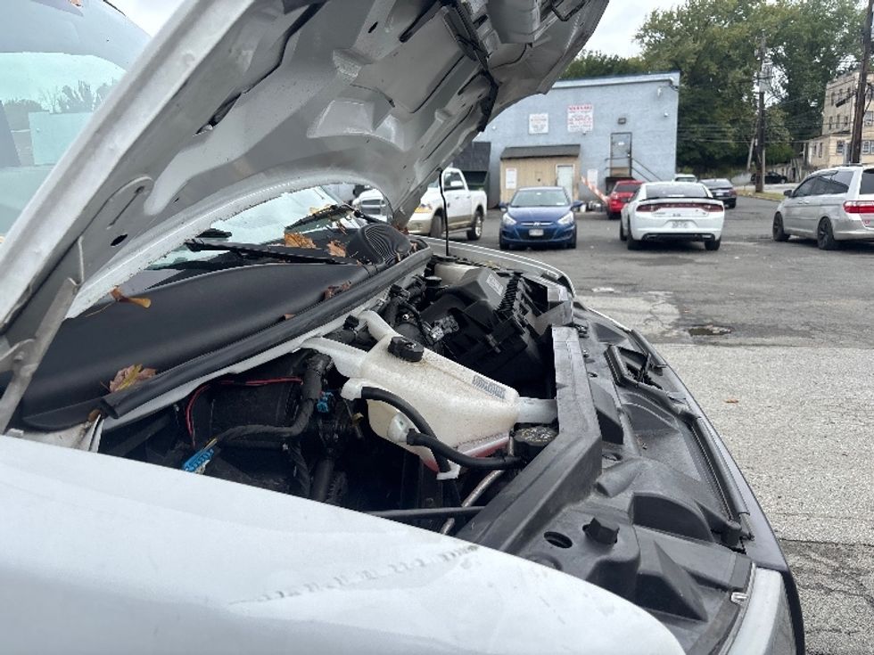 Light Duty Box Truck-Light and Medium Duty Trucks-GMC-2022-Savana G33903-Elmsford-NY-57,916\n\t\tmiles-$ 35,500 - Image 23