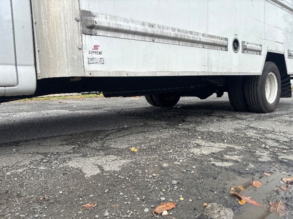 Light Duty Box Truck-Light and Medium Duty Trucks-GMC-2022-Savana G33903-Elmsford-NY-57,916\n\t\tmiles-$ 35,500 - Image 5