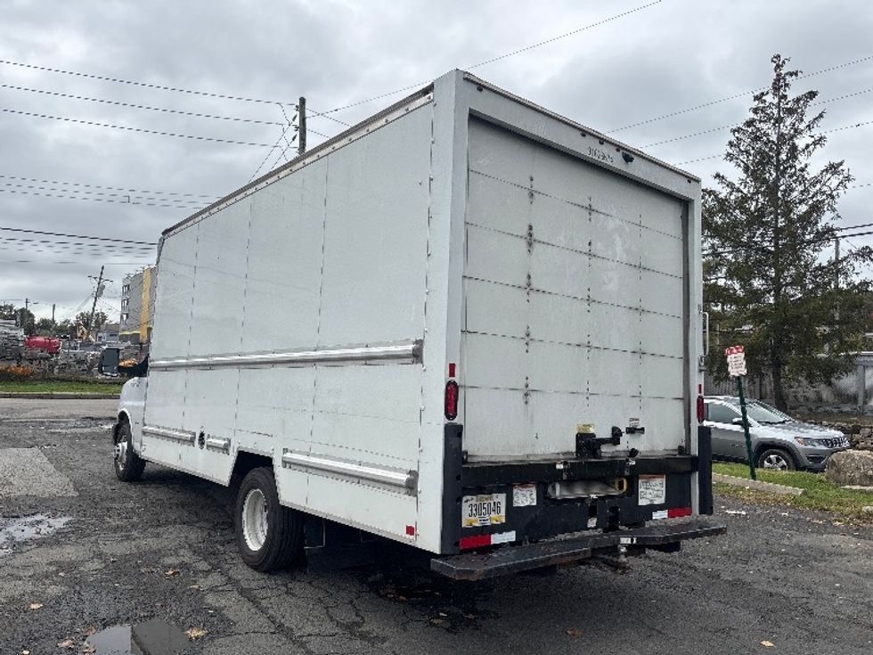 Light Duty Box Truck-Light and Medium Duty Trucks-GMC-2022-Savana G33903-Elmsford-NY-57,916\n\t\tmiles-$ 35,500 - Image 6