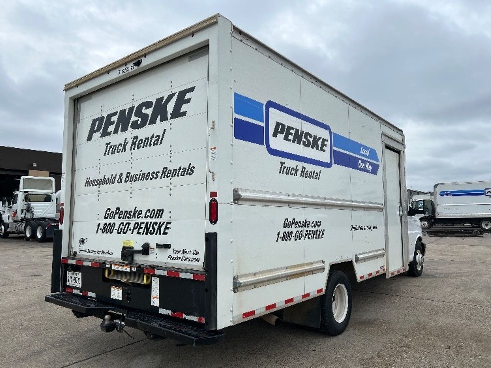 Light Duty Box Truck-Light and Medium Duty Trucks-GMC-2022-Savana G33903-Essex Junction-VT-69,656\n\t\tmiles-$ 41,000 - Image 12