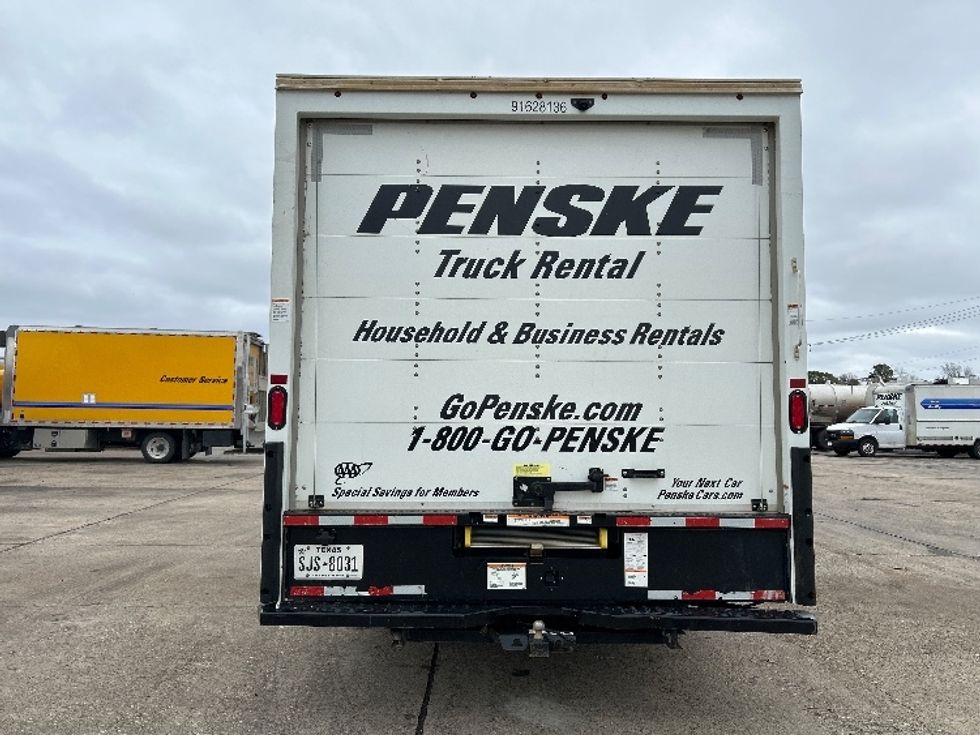 Light Duty Box Truck-Light and Medium Duty Trucks-GMC-2022-Savana G33903-Essex Junction-VT-69,656\n\t\tmiles-$ 41,000 - Image 7