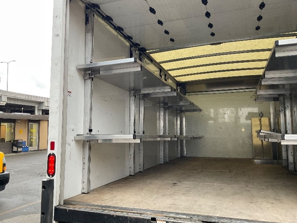 Light Duty Box Truck-Light and Medium Duty Trucks-GMC-2022-Savana G33903-Everett-WA-23,040\n\t\tmiles-$ 37,750 - Image 11