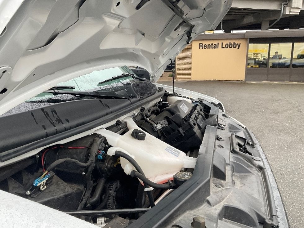 Light Duty Box Truck-Light and Medium Duty Trucks-GMC-2022-Savana G33903-Everett-WA-23,040\n\t\tmiles-$ 37,750 - Image 23