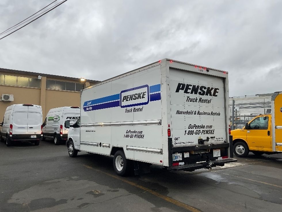 Light Duty Box Truck-Light and Medium Duty Trucks-GMC-2022-Savana G33903-Everett-WA-23,040\n\t\tmiles-$ 37,750 - Image 6