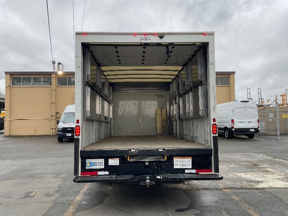 Light Duty Box Truck-Light and Medium Duty Trucks-GMC-2022-Savana G33903-Everett-WA-23,040\n\t\tmiles-$ 37,750 - Image 8