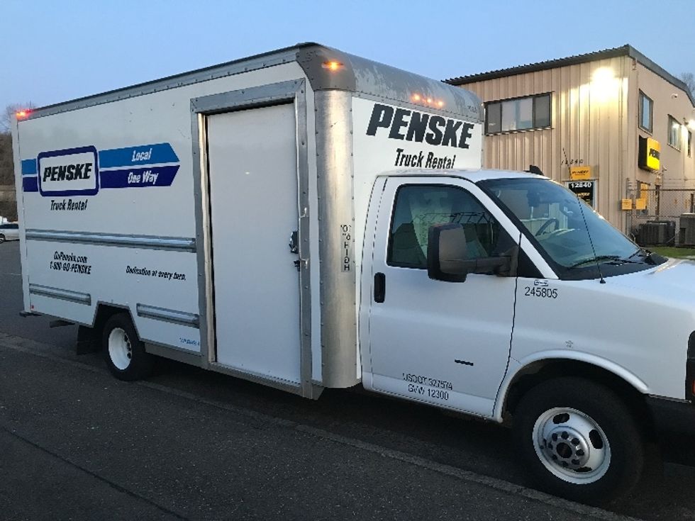 2022 Gmc Savana 3500 Cutaway photo 12