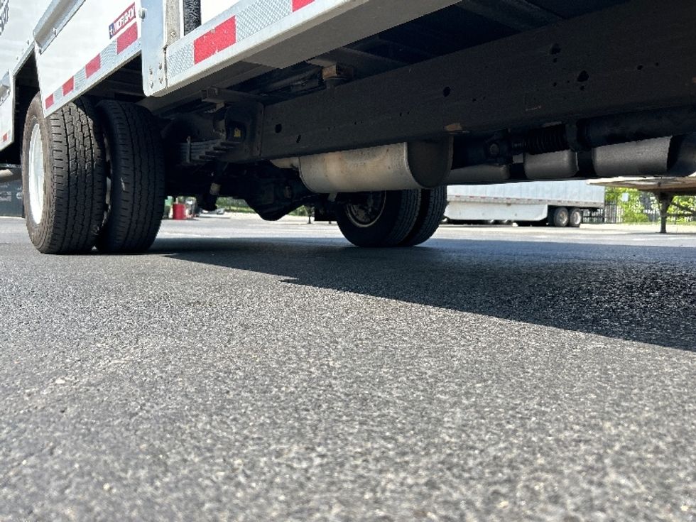 Light Duty Box Truck-Light and Medium Duty Trucks-GMC-2022-Savana G33903-Fairfax-VA-22,095\n\t\tmiles-$ 42,250 - Image 14