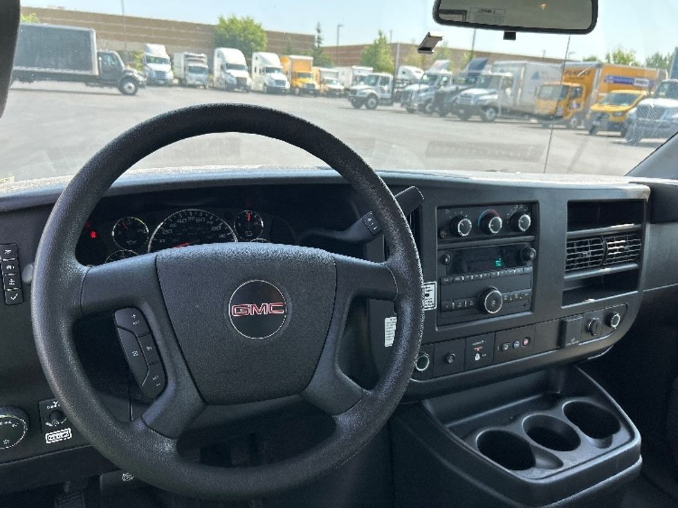 Light Duty Box Truck-Light and Medium Duty Trucks-GMC-2022-Savana G33903-Fairfax-VA-22,095\n\t\tmiles-$ 42,250 - Image 18