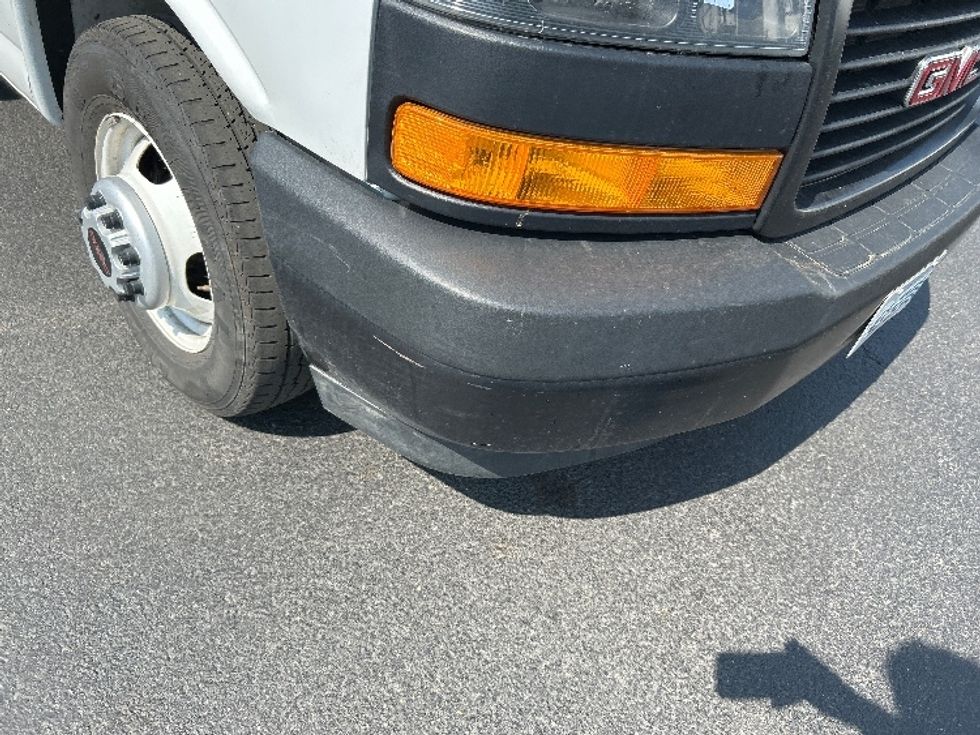 Light Duty Box Truck-Light and Medium Duty Trucks-GMC-2022-Savana G33903-Fairfax-VA-22,095\n\t\tmiles-$ 42,250 - Image 29