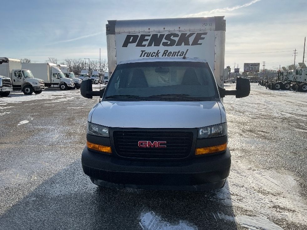 Light Duty Box Truck-Light and Medium Duty Trucks-GMC-2022-Savana G33903-Flint-MI-36,162\n\t\tmiles-$ 47,500 - Image 2