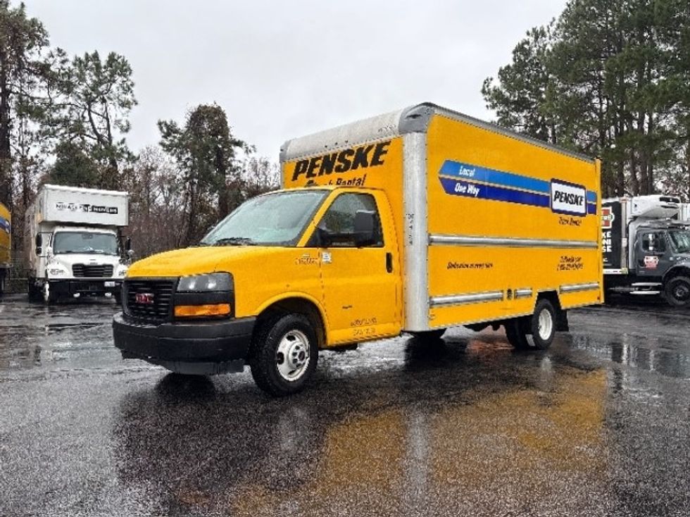 Light Duty Box Truck-Light and Medium Duty Trucks-GMC-2022-Savana G33903-Florence-SC-93,391\n\t\tmiles-$ 31,000 - Image 1